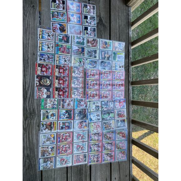 Lot of 72 Baseball and Football Cards - Picture 15 of 16